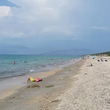 Filia Παραλία Αλμυρού