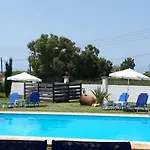 Semesterbostad Filia Almiros Beach